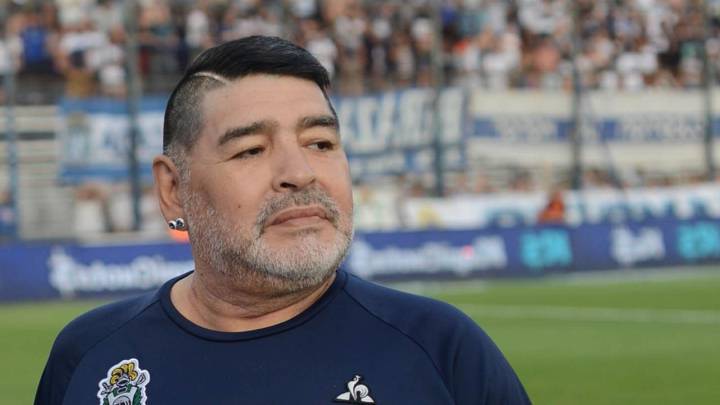 ¿Se falsificó la firma de Diego Armando Maradona?